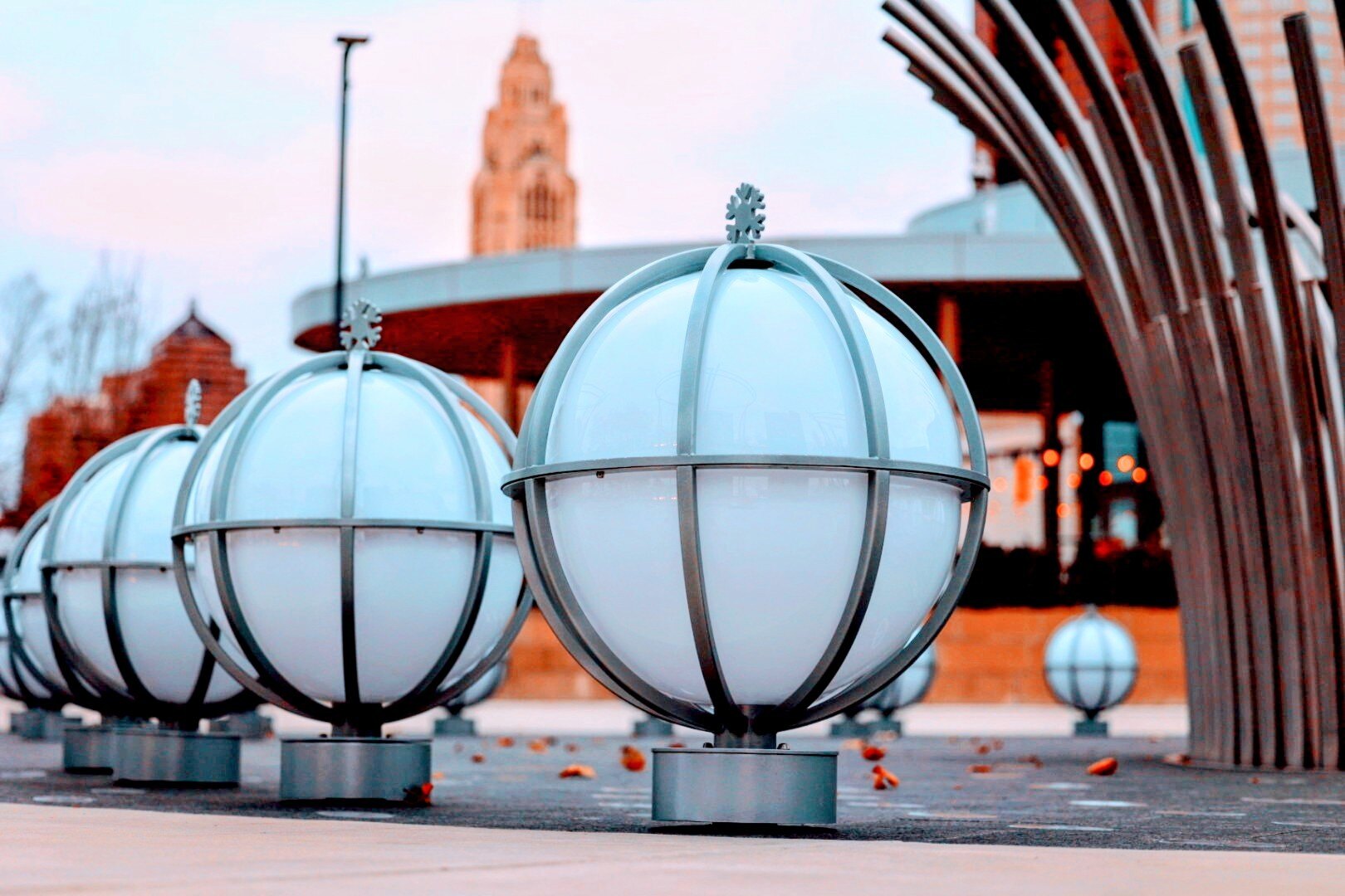 CS_SciotoMile_IlluminatedGlobes_001