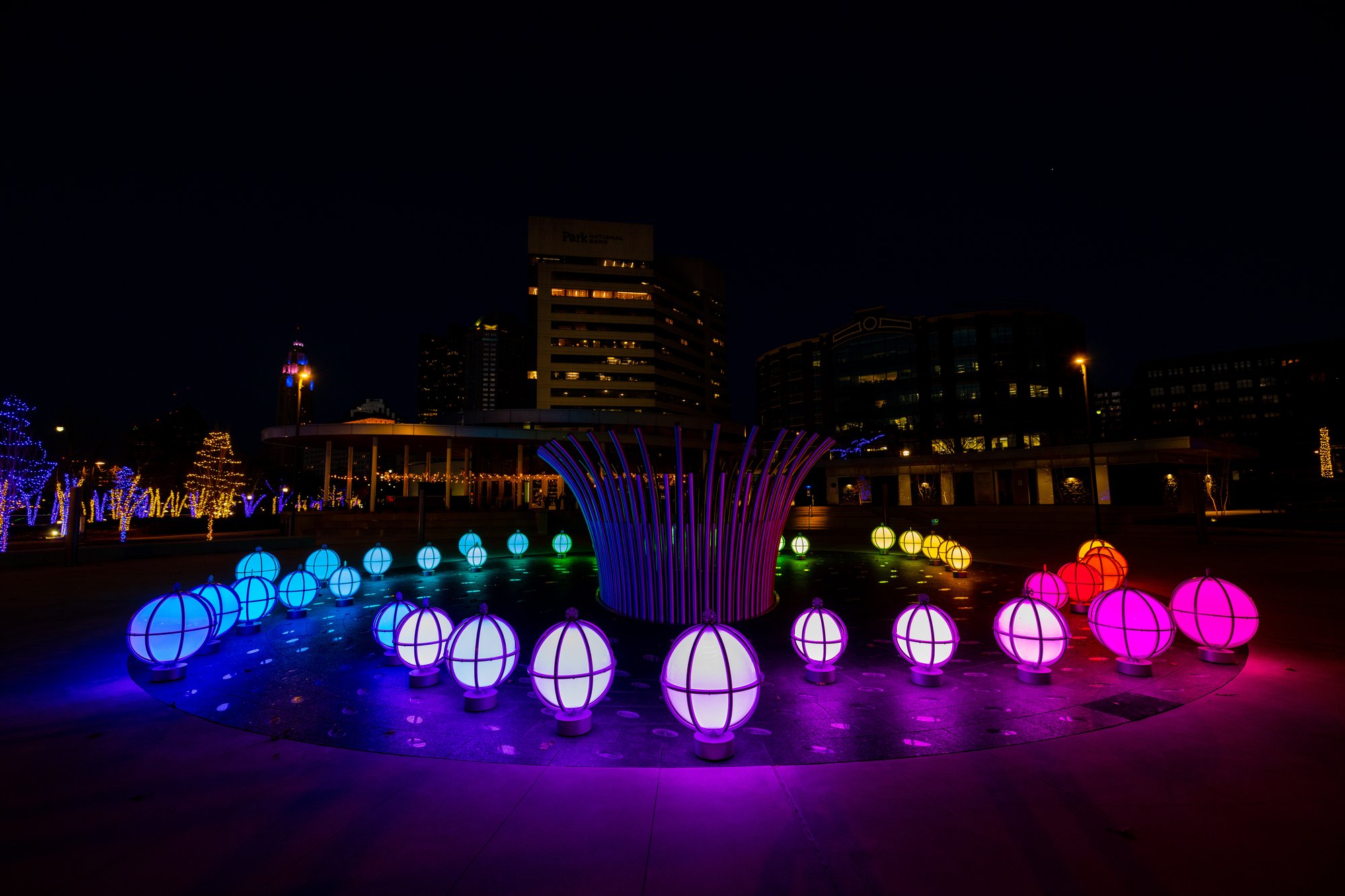CS_SciotoMile_IlluminatedGlobes_088