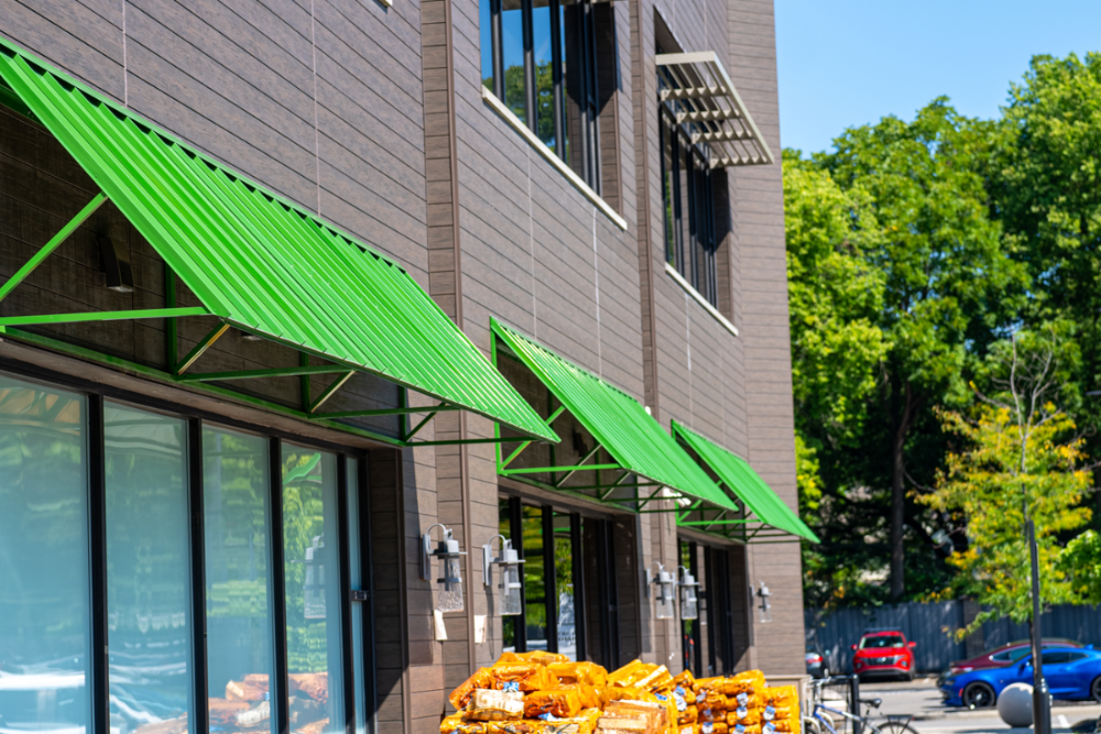 Canopies_GiantEagle-MarketDistrict_BexleyOH_004_EW_1000x600_72dpi