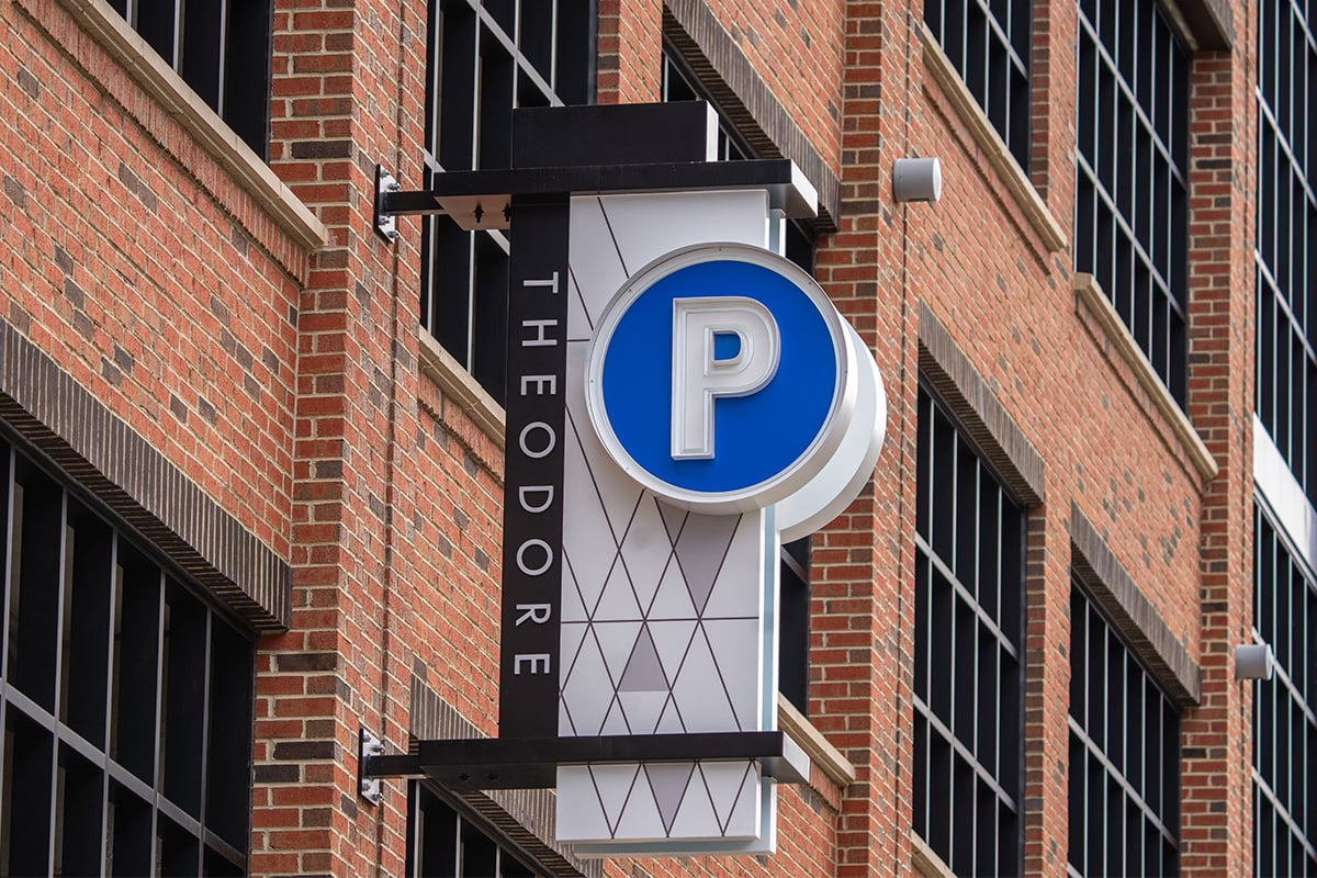 Arch-Signage_BridgePark_ParkingSign_002