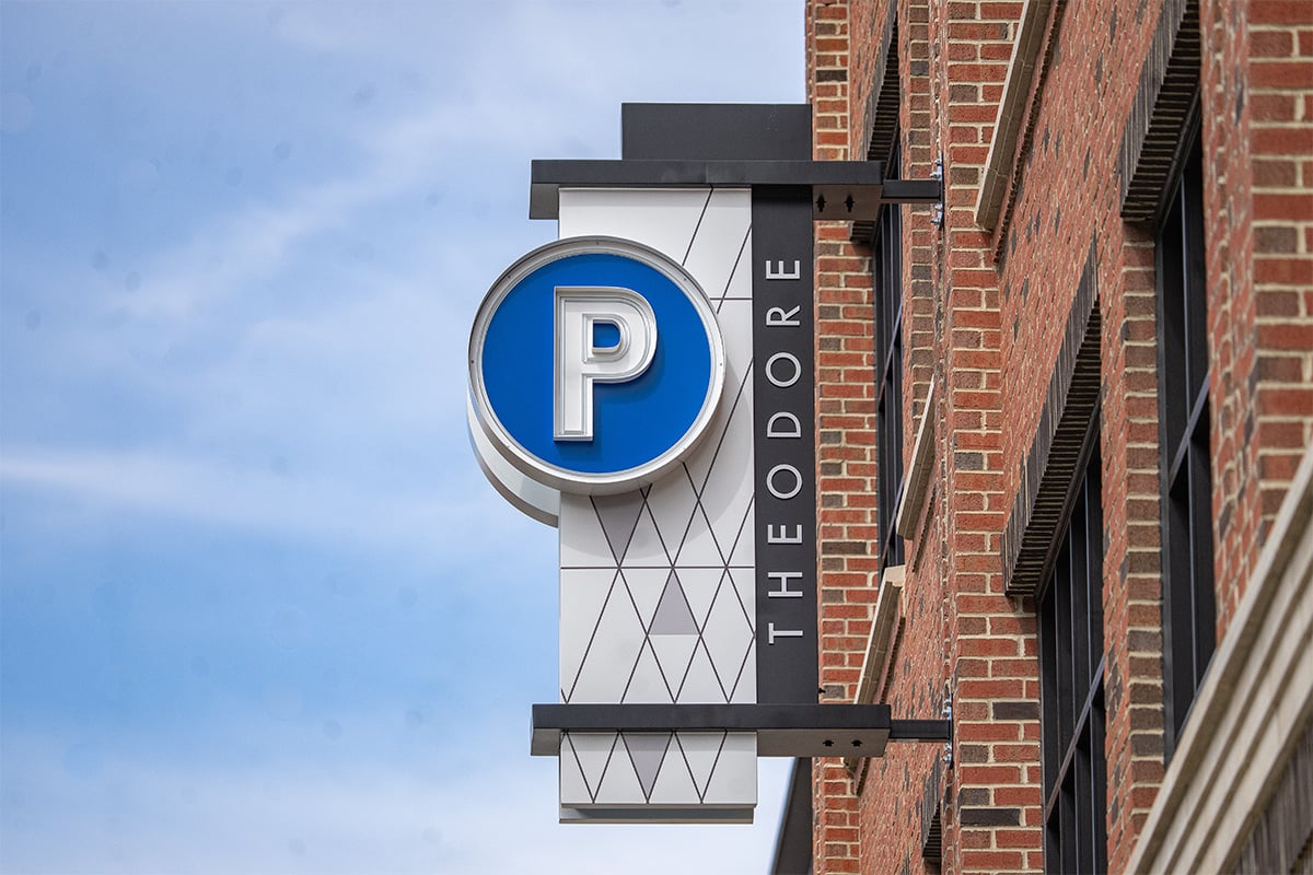 Arch-Signage_BridgePark_ParkingSign_009_E