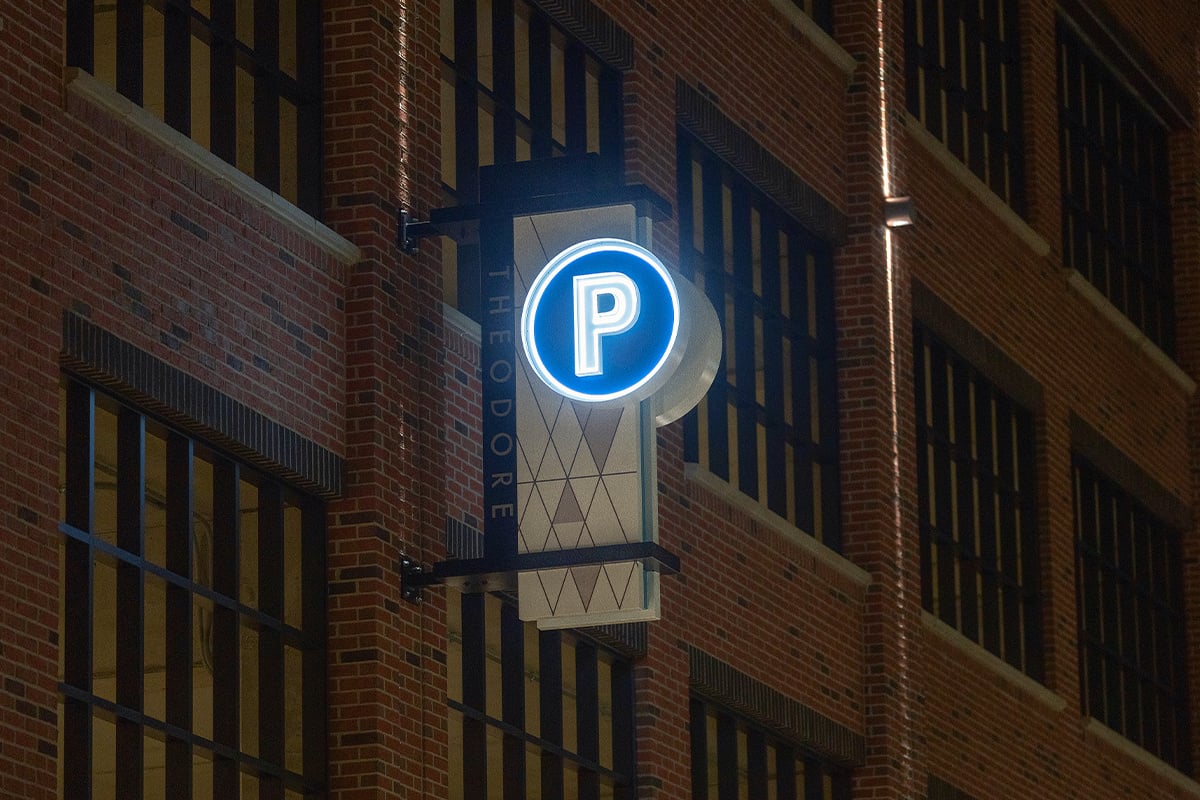 Arch-Signage_BridgePark_ParkingSign_011_E