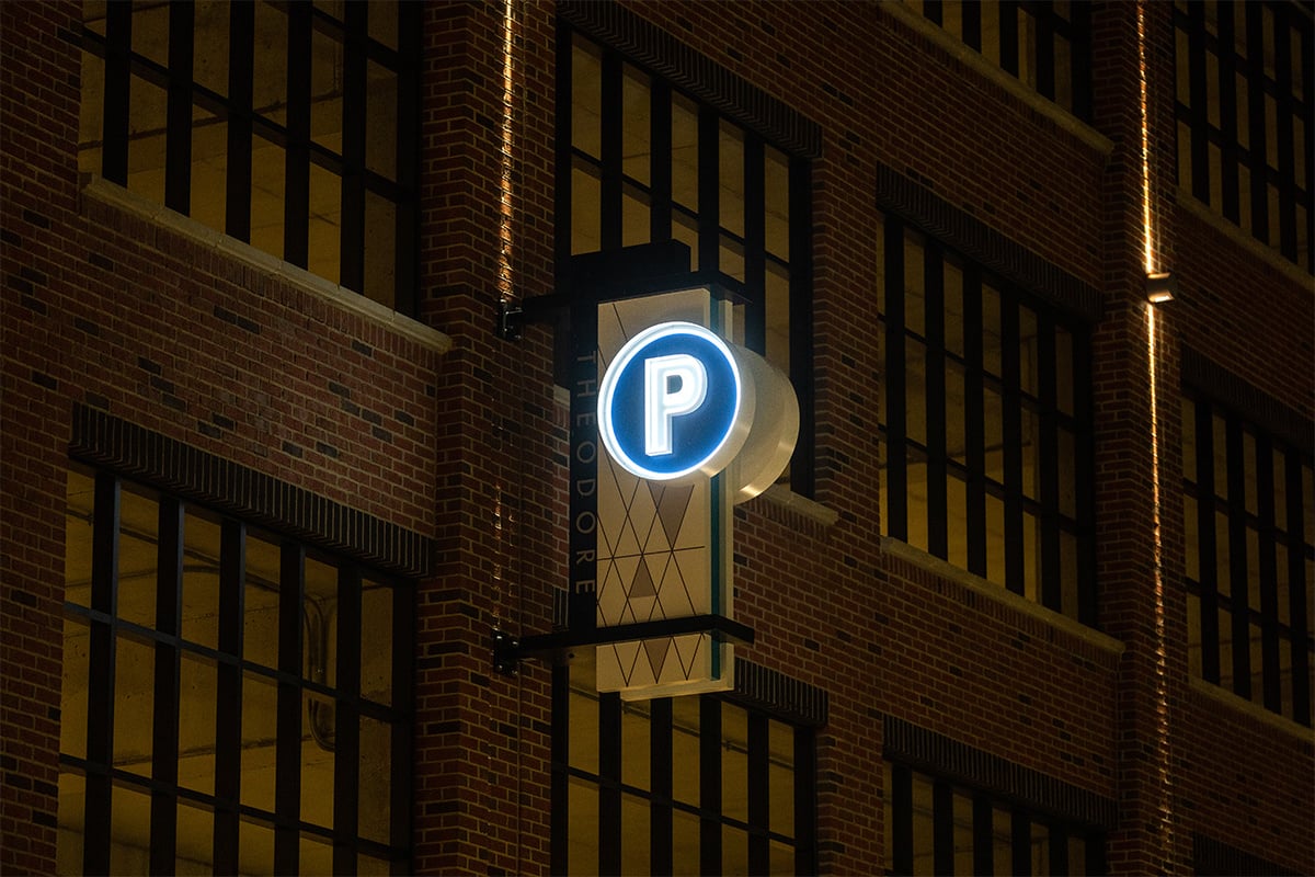 Arch-Signage_BridgePark_ParkingSign_012