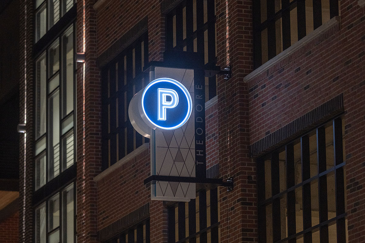 Arch-Signage_BridgePark_ParkingSign_015